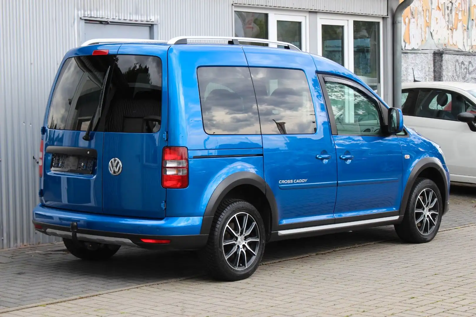 Volkswagen Caddy Cross+Navi+Bi-Xenon+AHK+PDC+Klimaaut+PDC Blu/Azzurro - 2