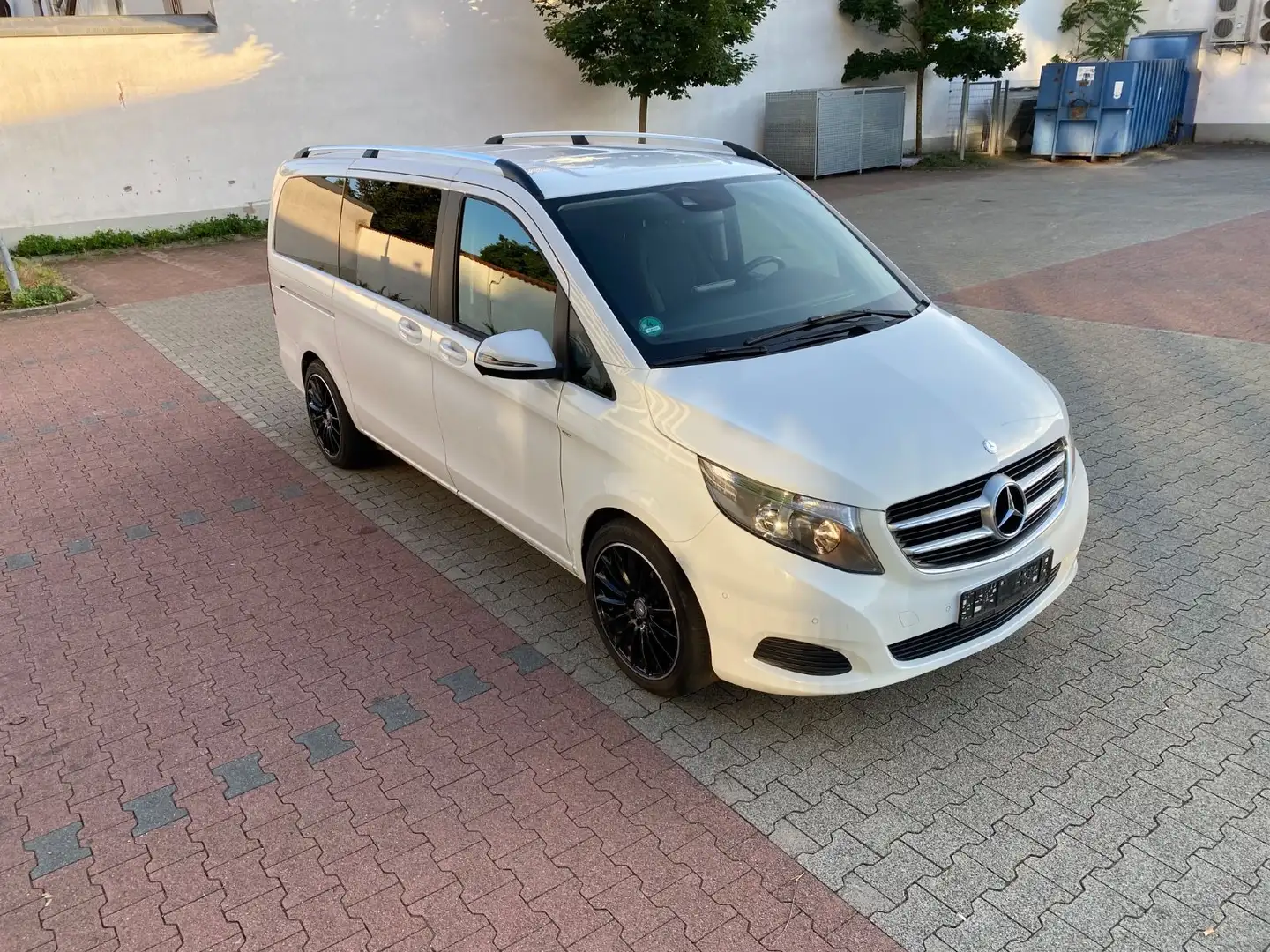 Mercedes-Benz V 220 d Aut. EDITION lang/Tischpaket/Kamera/Navi Alb - 2