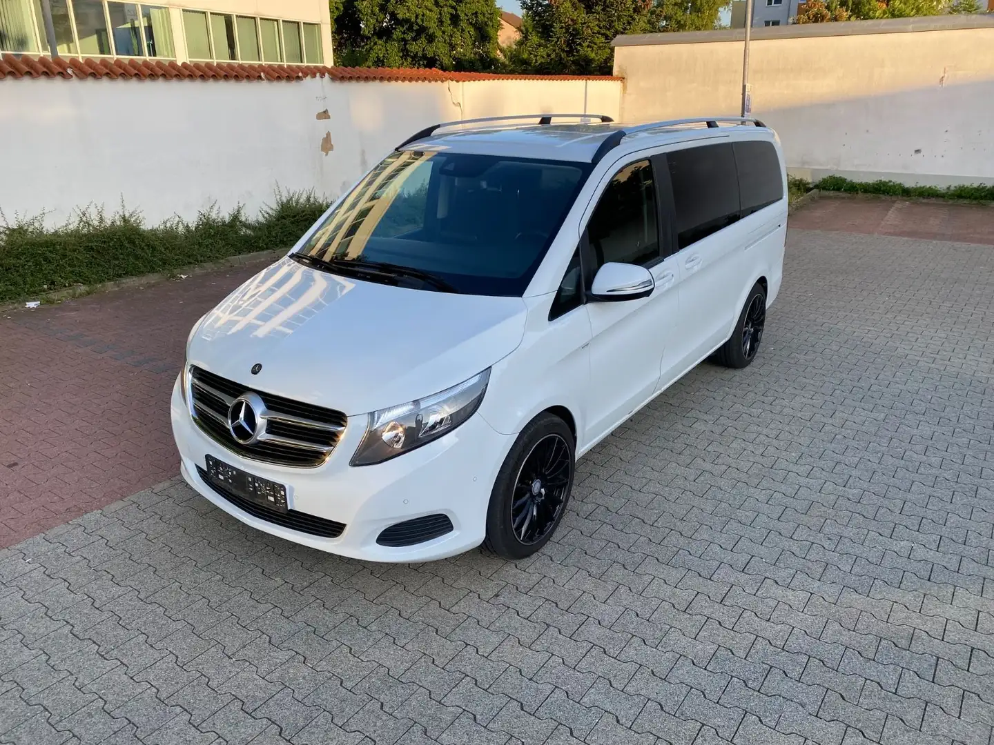 Mercedes-Benz V 220 d Aut. EDITION lang/Tischpaket/Kamera/Navi Alb - 1