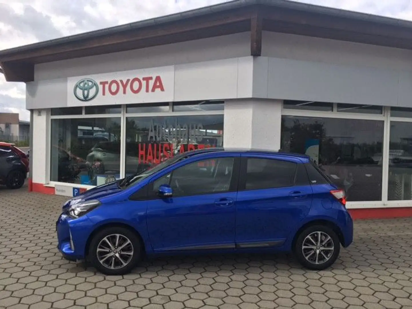 Toyota Yaris Y20 Club Azul - 2