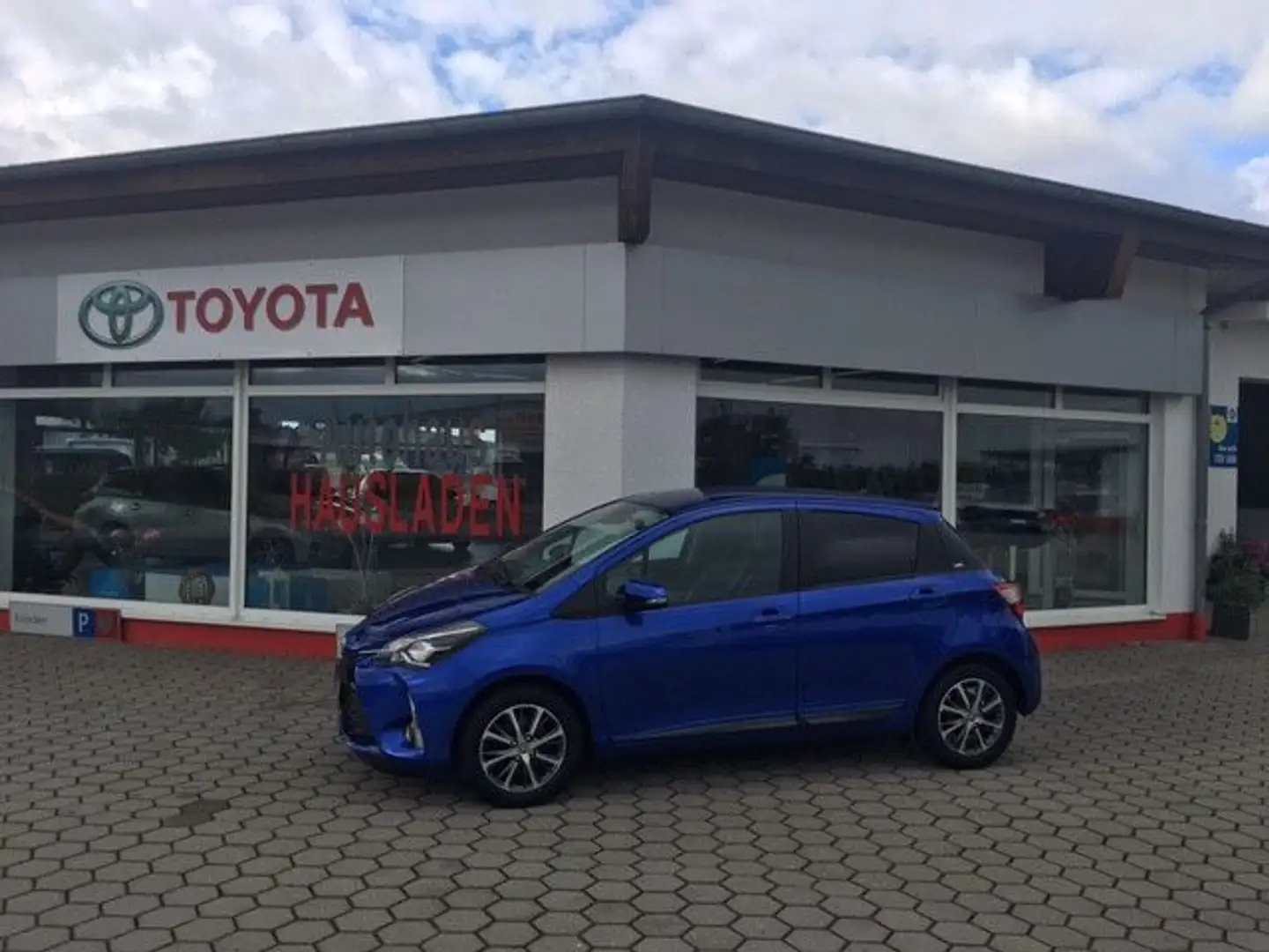 Toyota Yaris Y20 Club Azul - 1