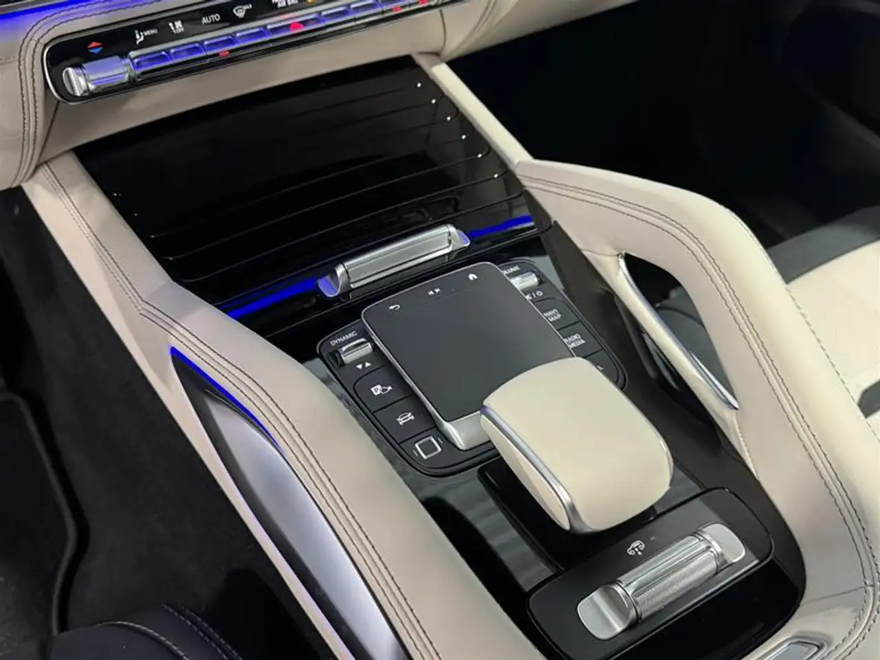 Mercedes-Benz GLE снимка Mercedes-Benz GLE
