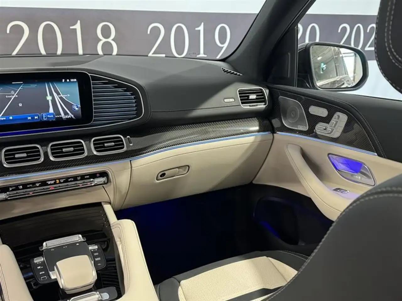 Mercedes-Benz GLE снимка Mercedes-Benz GLE