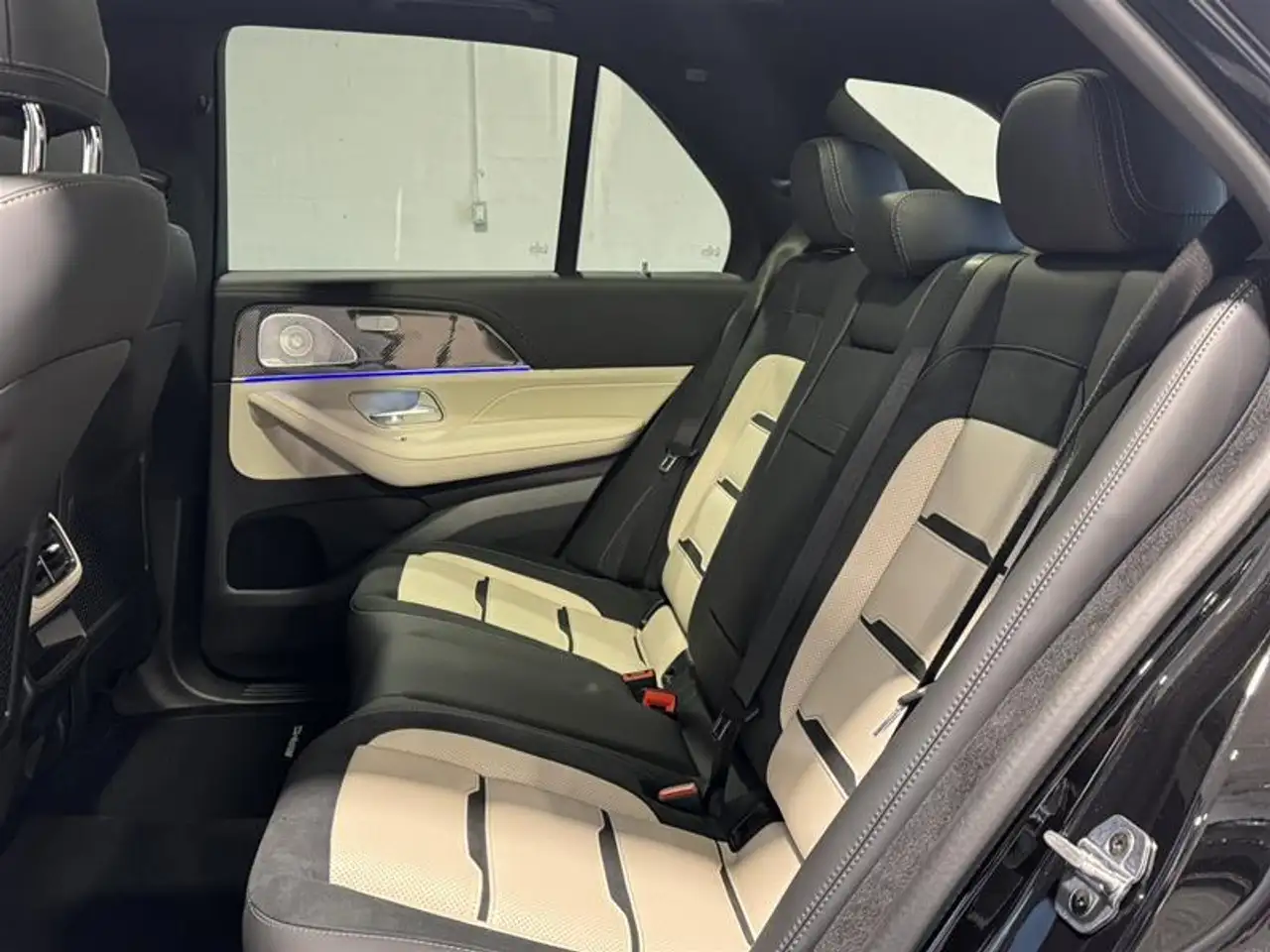 Mercedes-Benz GLE снимка Mercedes-Benz GLE