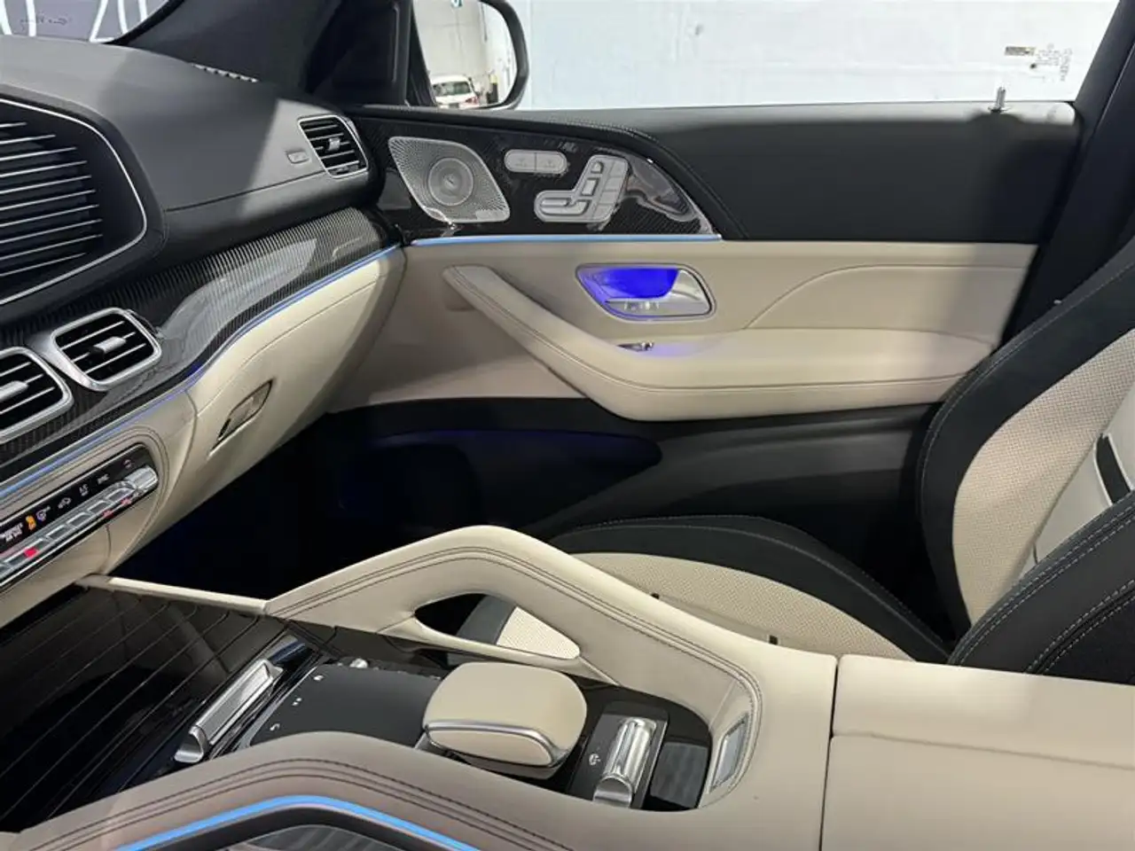 Mercedes-Benz GLE снимка Mercedes-Benz GLE