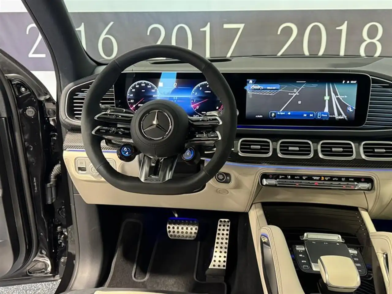Mercedes-Benz GLE снимка Mercedes-Benz GLE