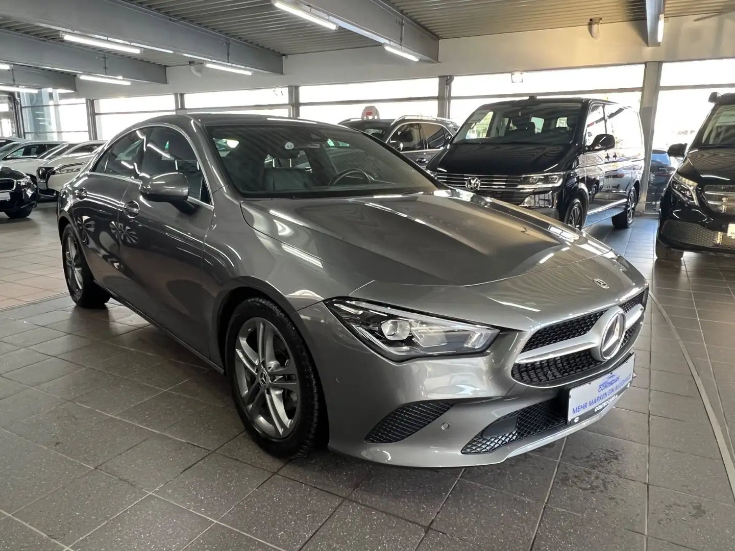 Mercedes-Benz CLA 180 Coupe LED+PARK+AGILITY+NAVI+uvm... Gris - 2