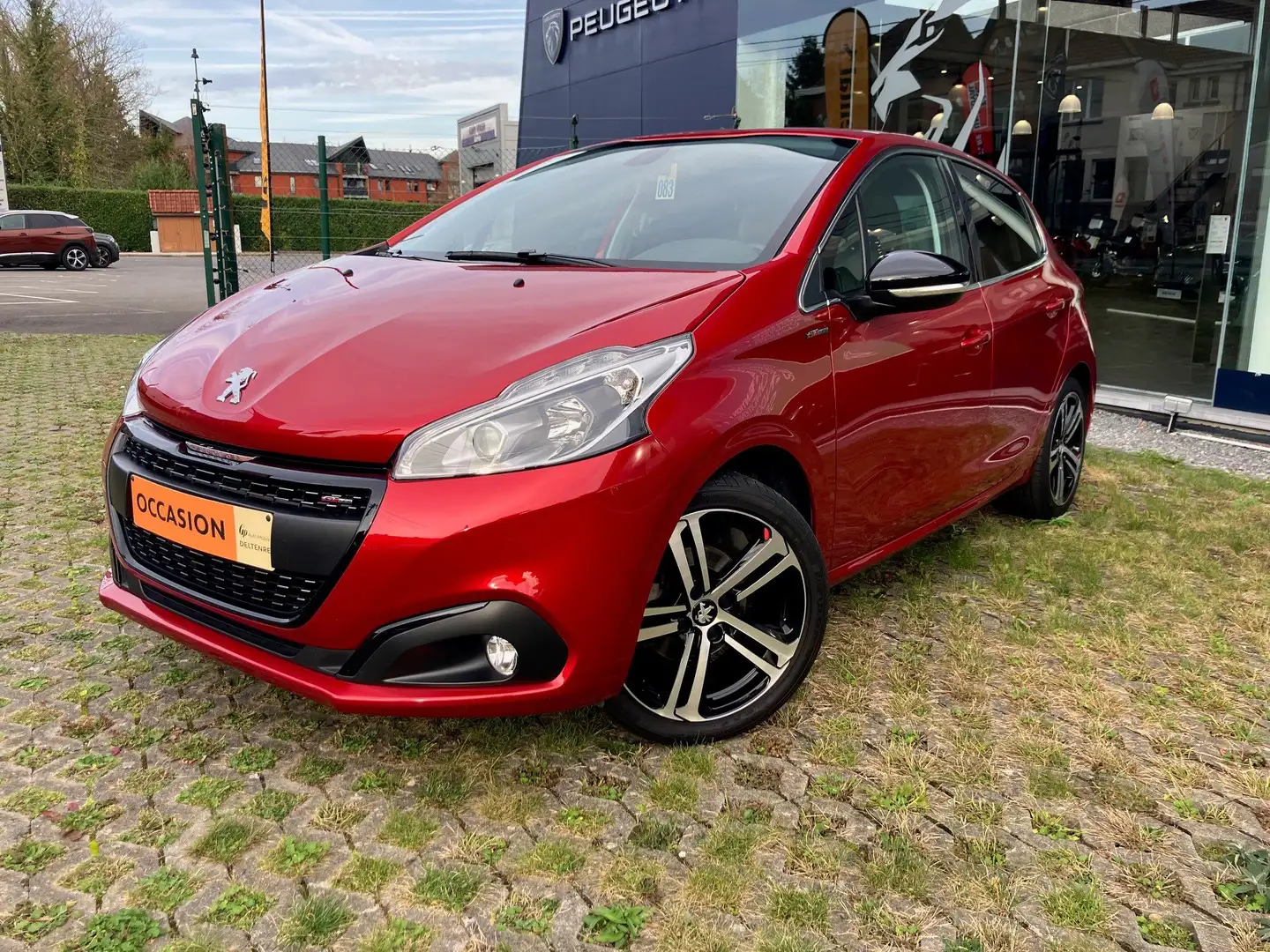 Peugeot 208 208 1.2 PureTech GT Line S Rot - 1