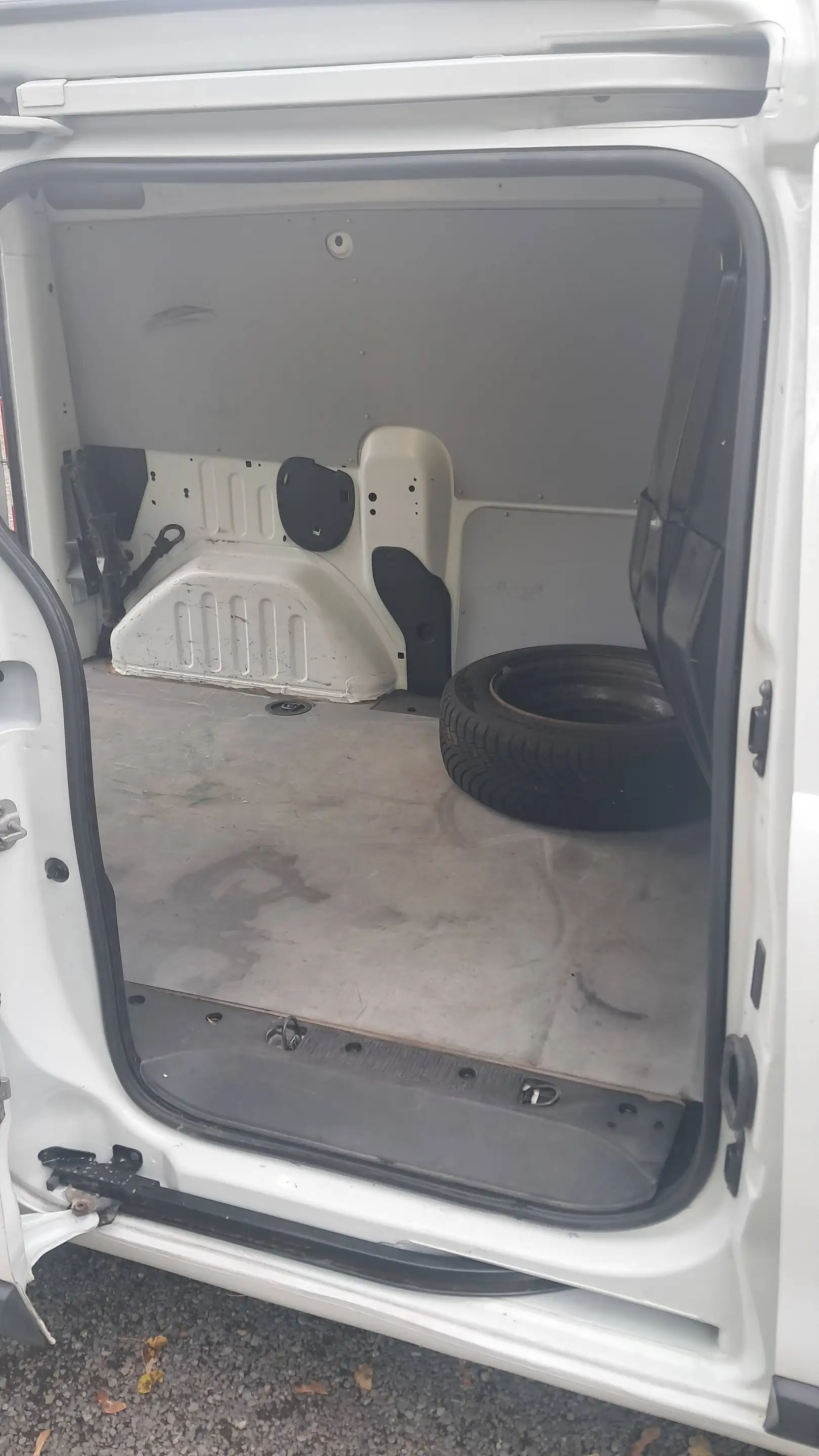 Dacia Dokker Essential — photo 9