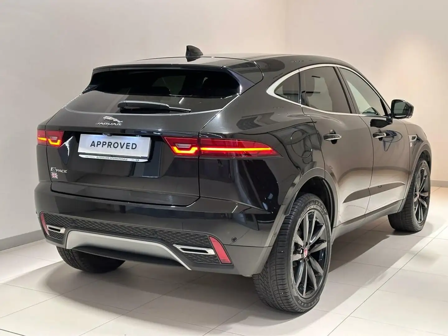 Jaguar E-Pace 2.0 D163 SE awd auto Nero - 2