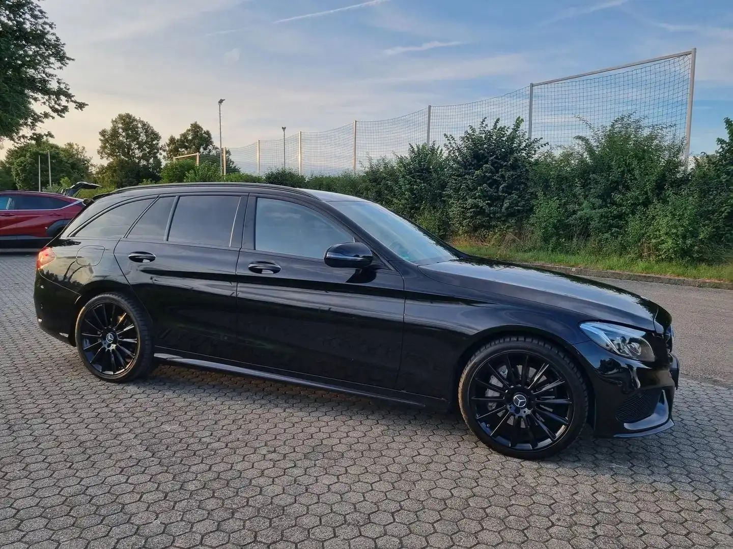 Mercedes-Benz C 300 C 300 T 7G-TRONIC AMG Line Schwarz - 1