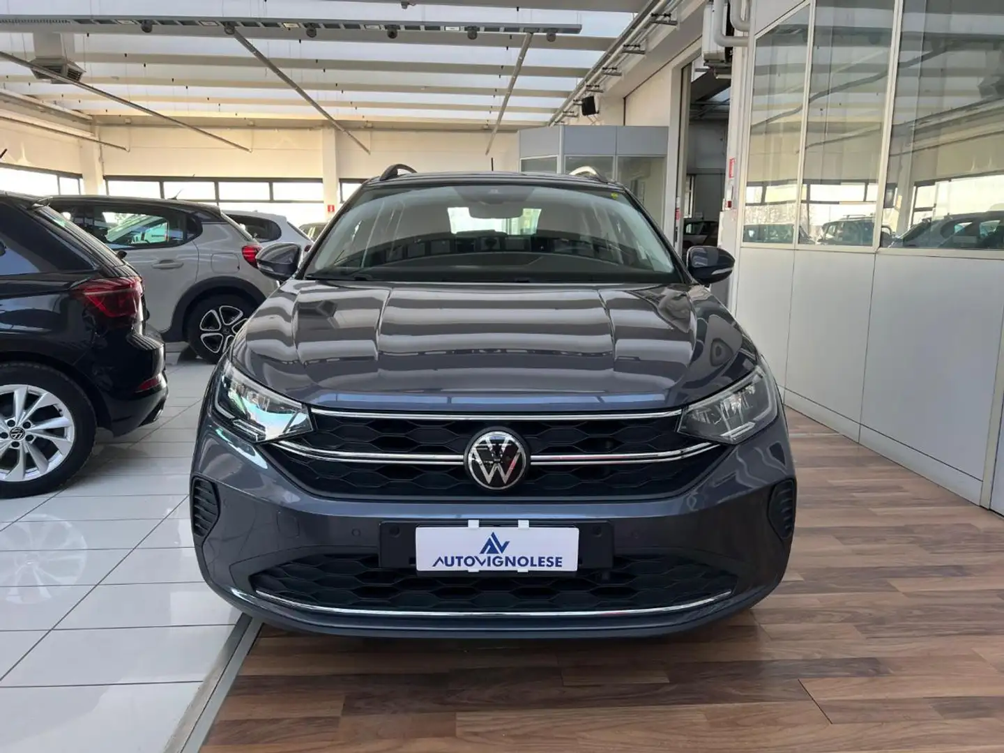 Volkswagen Taigo 1.0 TSI 110 CV DSG Life-CAMERA-LED-ECC Grigio - 2