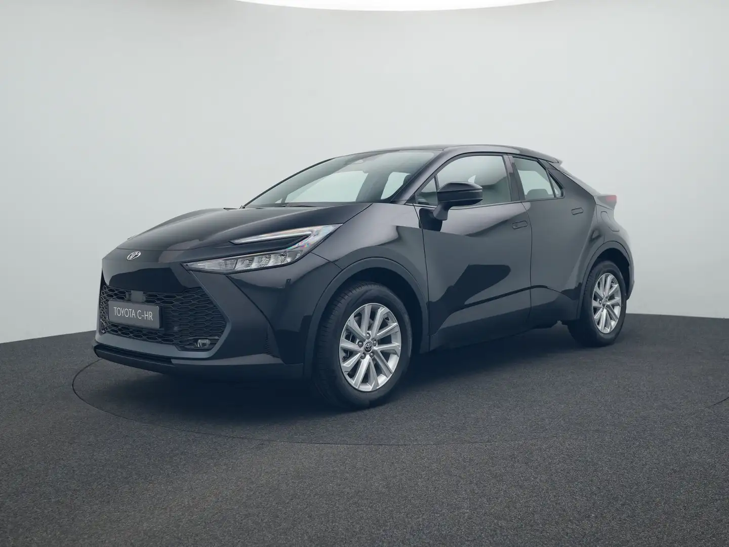 Toyota C-HR 2.0 Plug-in Hybrid 220 Active Nu inclusief € 3500, Zwart - 1