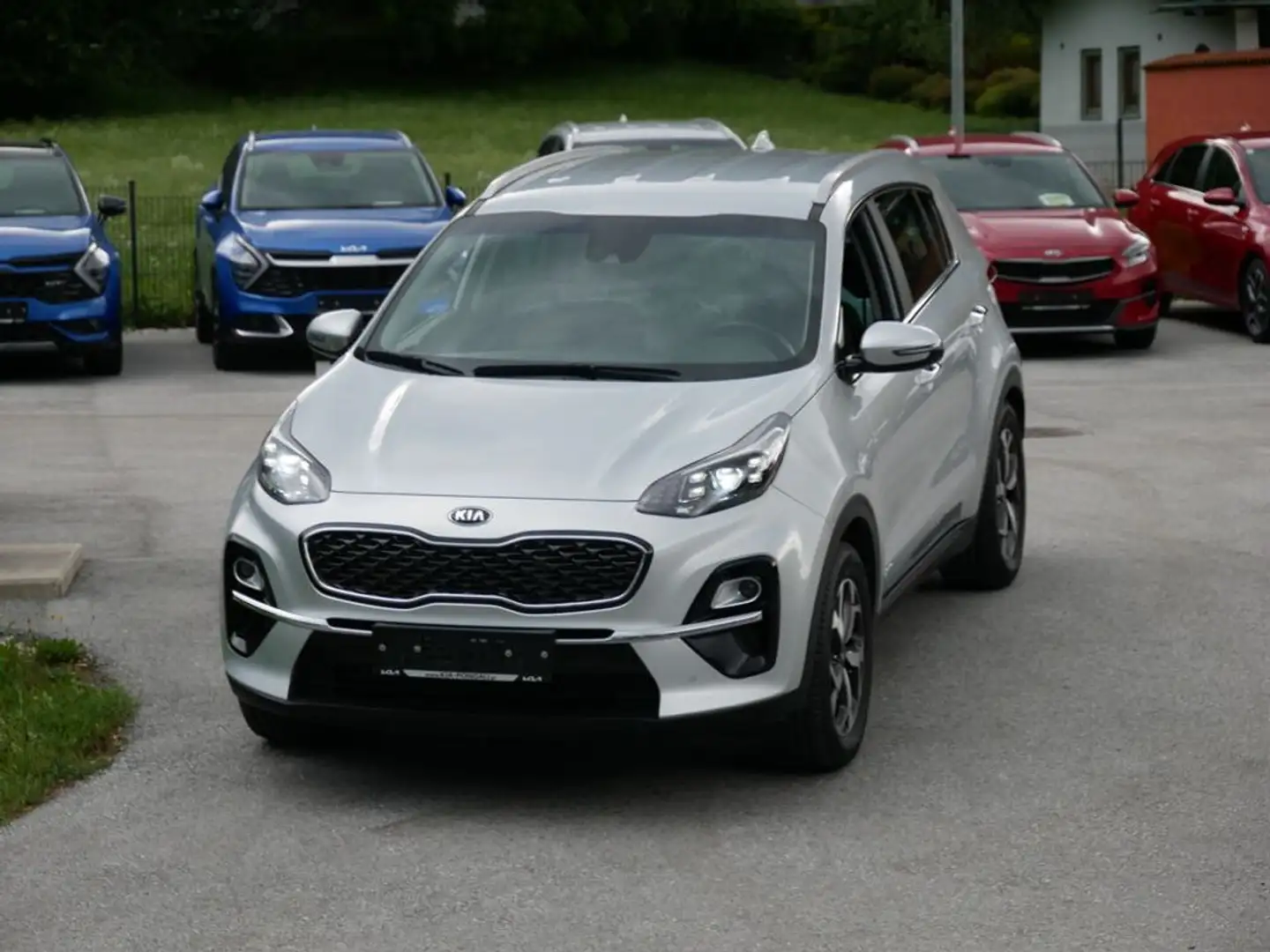 Kia Sportage 1,6 CRDI SCR MHD AWD Gold DCT Aut. Silber - 2