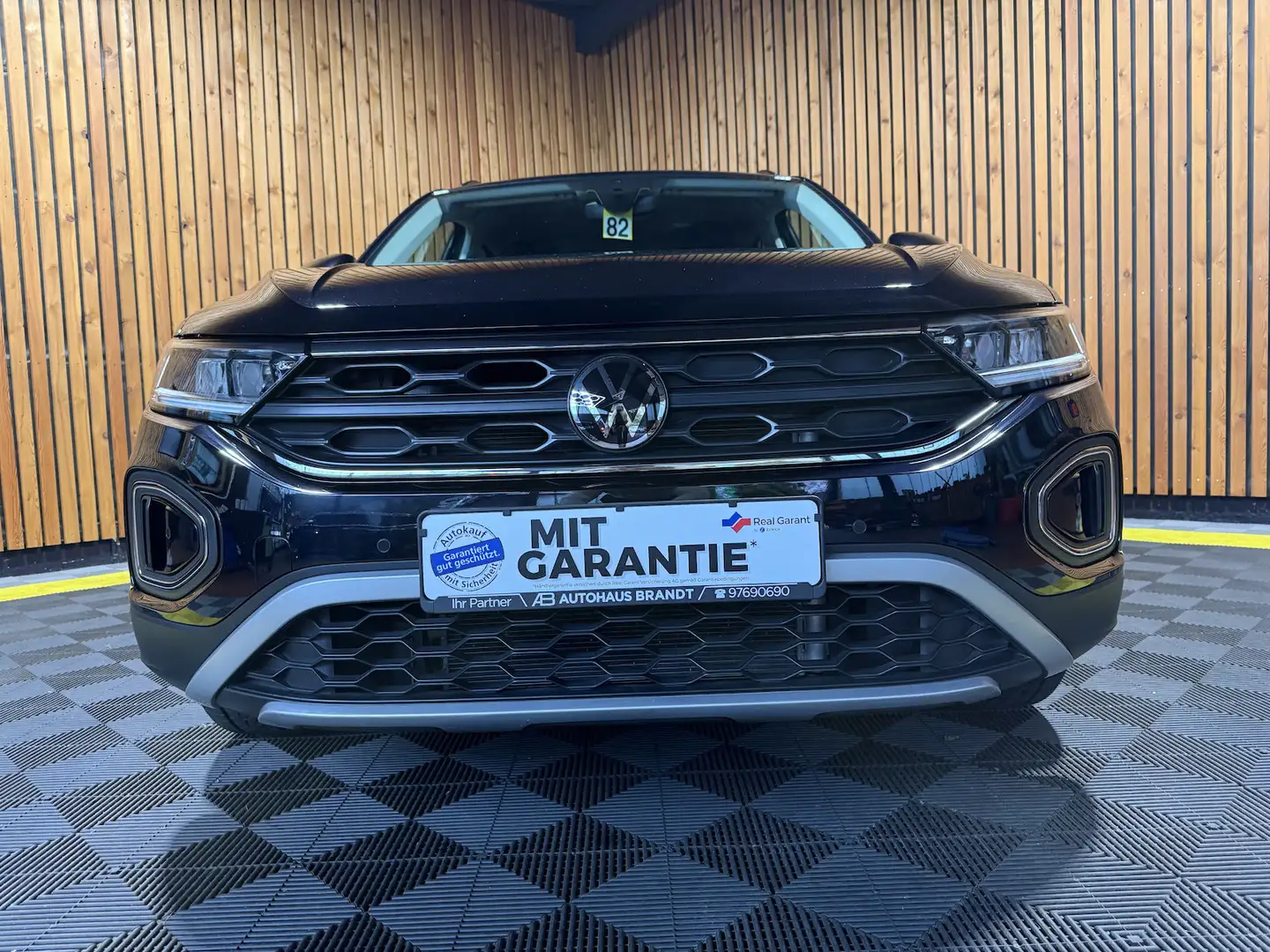 Volkswagen T-Roc 1,5 TSI Life DSG *LED*Kam*Virtual*App*ACC* Noir - 2