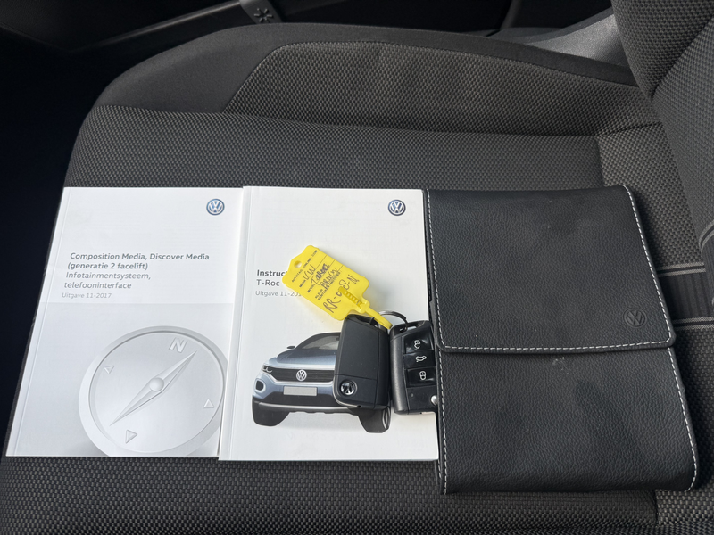 Volkswagen T-Roc 1.0 TSI Style | ADAPT. CRUISE | NAVI | DAB | PDC | — photo 25