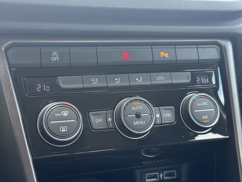 Volkswagen T-Roc 1.0 TSI Style | ADAPT. CRUISE | NAVI | DAB | PDC | — photo 23