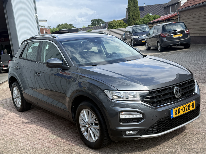 Volkswagen T-Roc 1.0 TSI Style | ADAPT. CRUISE | NAVI | DAB | PDC | — photo 10