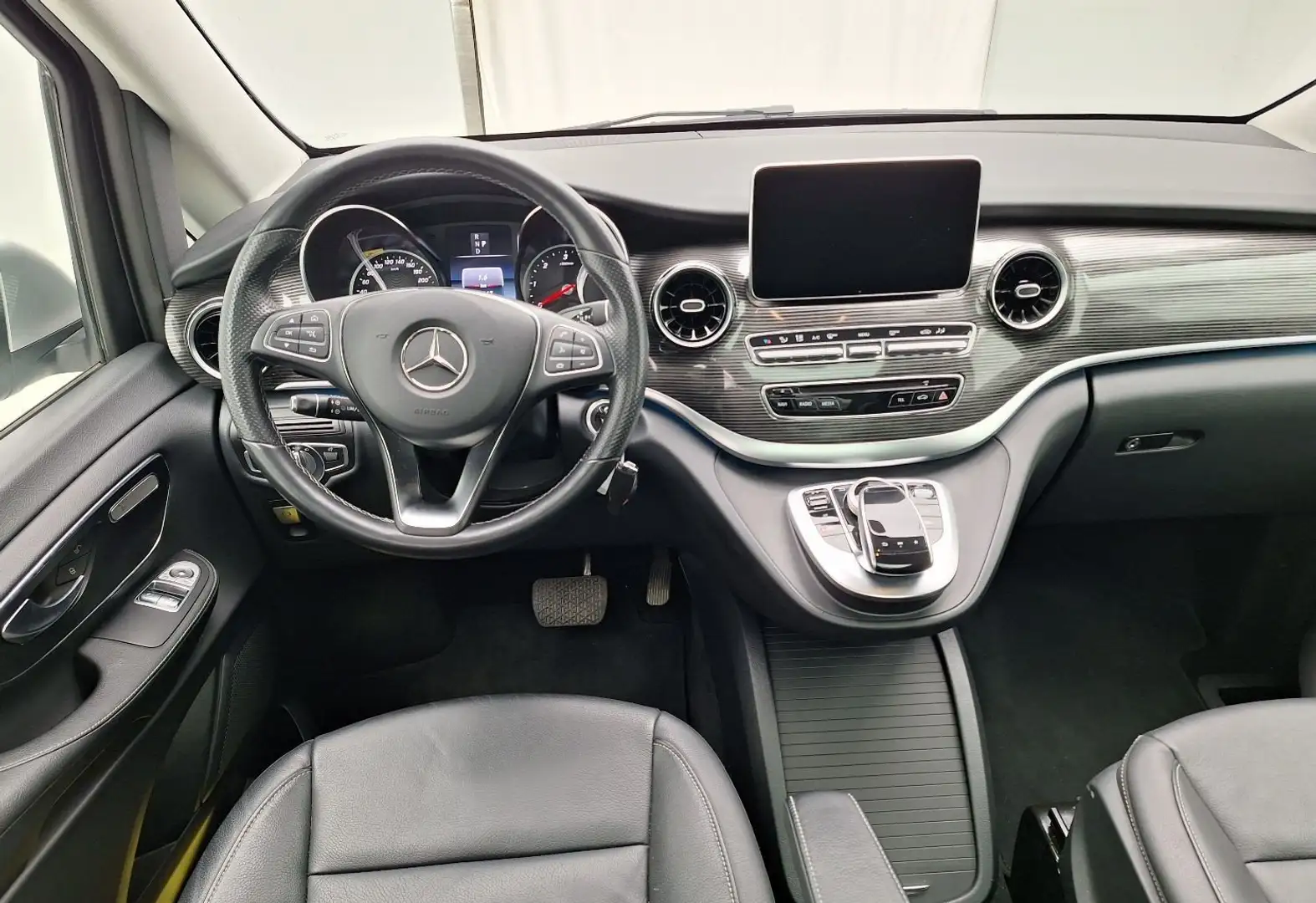 Mercedes-Benz V 220 d Kombi kompakt Avantgarde Aut. Silber - 2