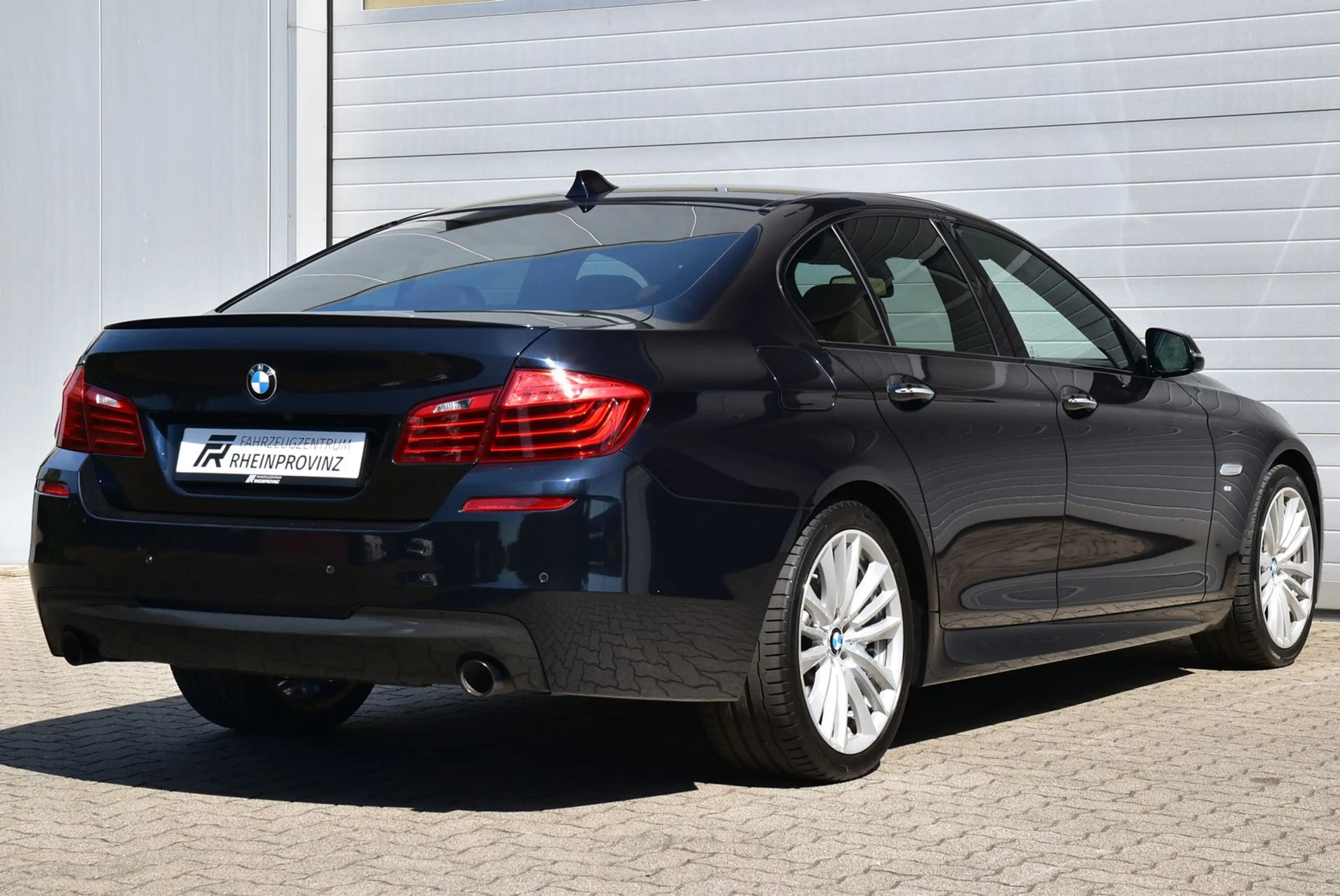 BMW 535 D LCI M-Paket/HUD/Softclose/Navi Prof/Kamera — photo 3