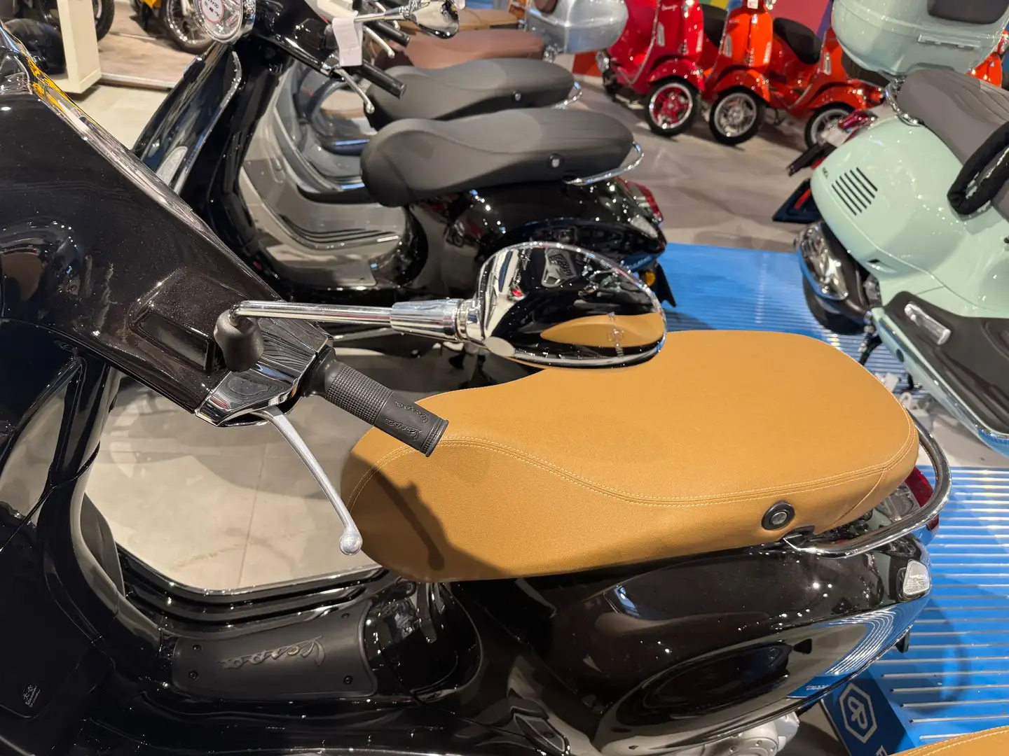 Vespa Primavera 50 ab 15 Jahre fahrbar Negro - 2