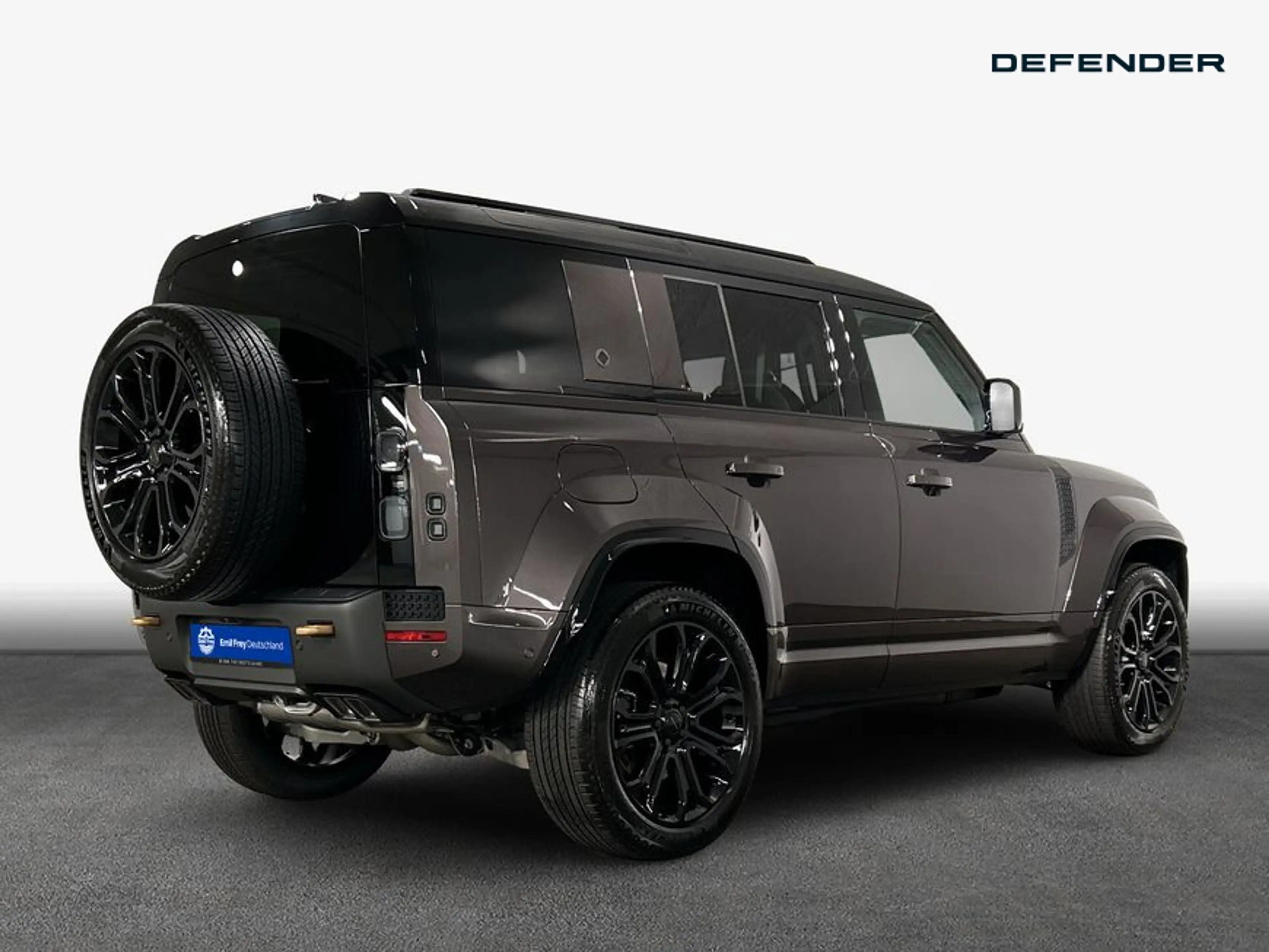 Land Rover Defender 110 P635 OCTA 467 kW, 5-türig — photo 2