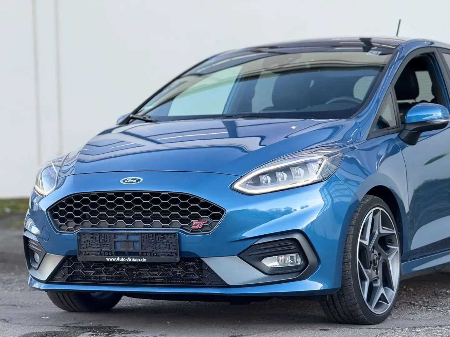 Ford Fiesta 1,5 ST mit Styling-Paket Sport LED/Sp-Abgasanla Blau - 1