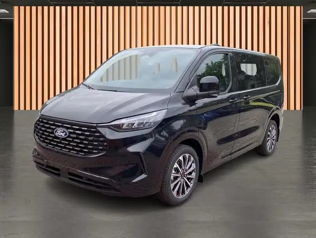 Ford Tourneo Custom view 2