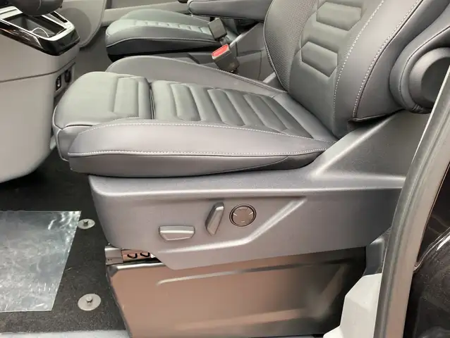 Ford Tourneo Custom view 7