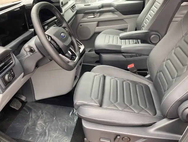 Ford Tourneo Custom view 6