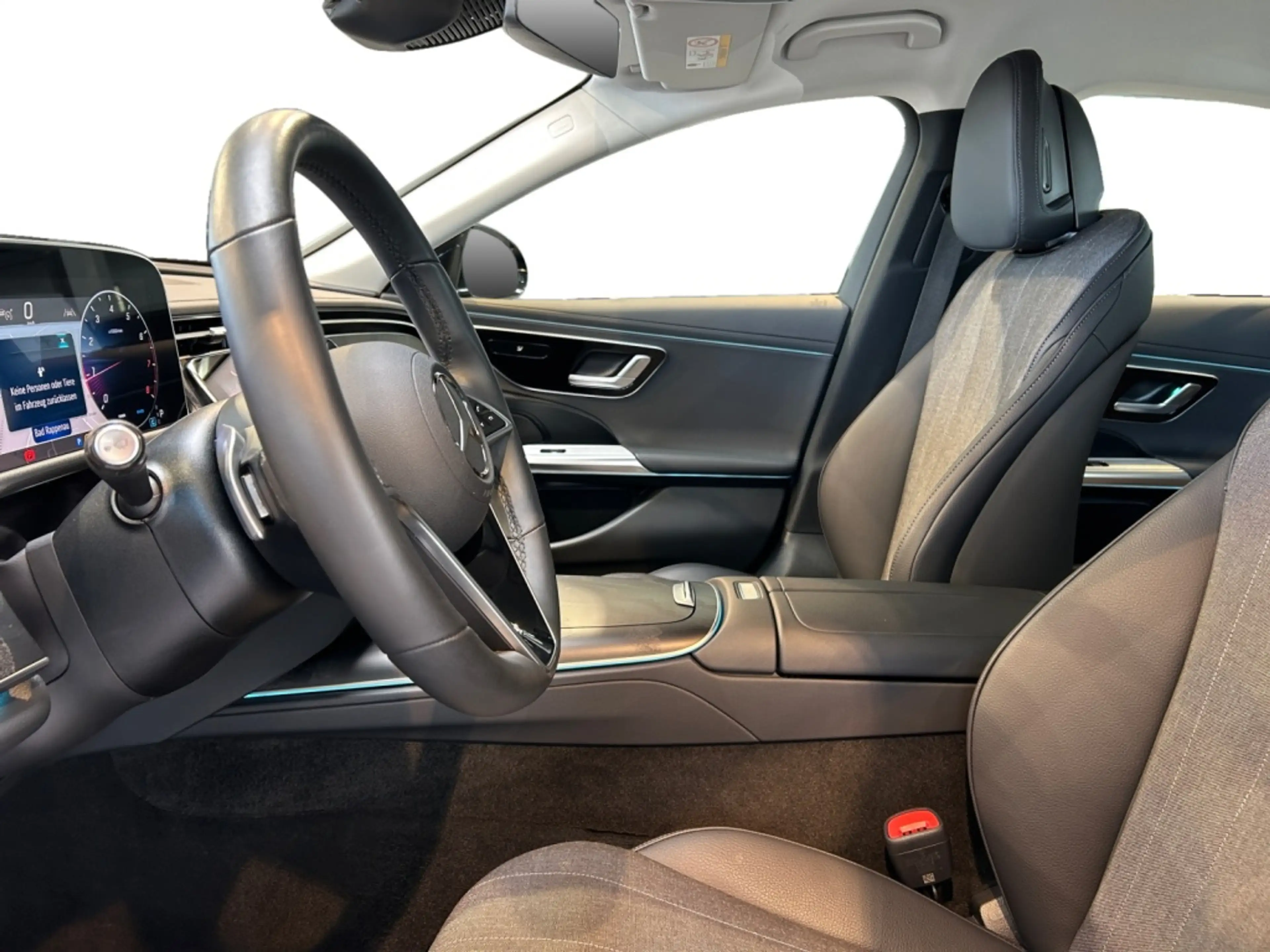 Mercedes-Benz E 200 Avantgarde Avantgarde+MBUX+Wide+Cam+LED — photo 9
