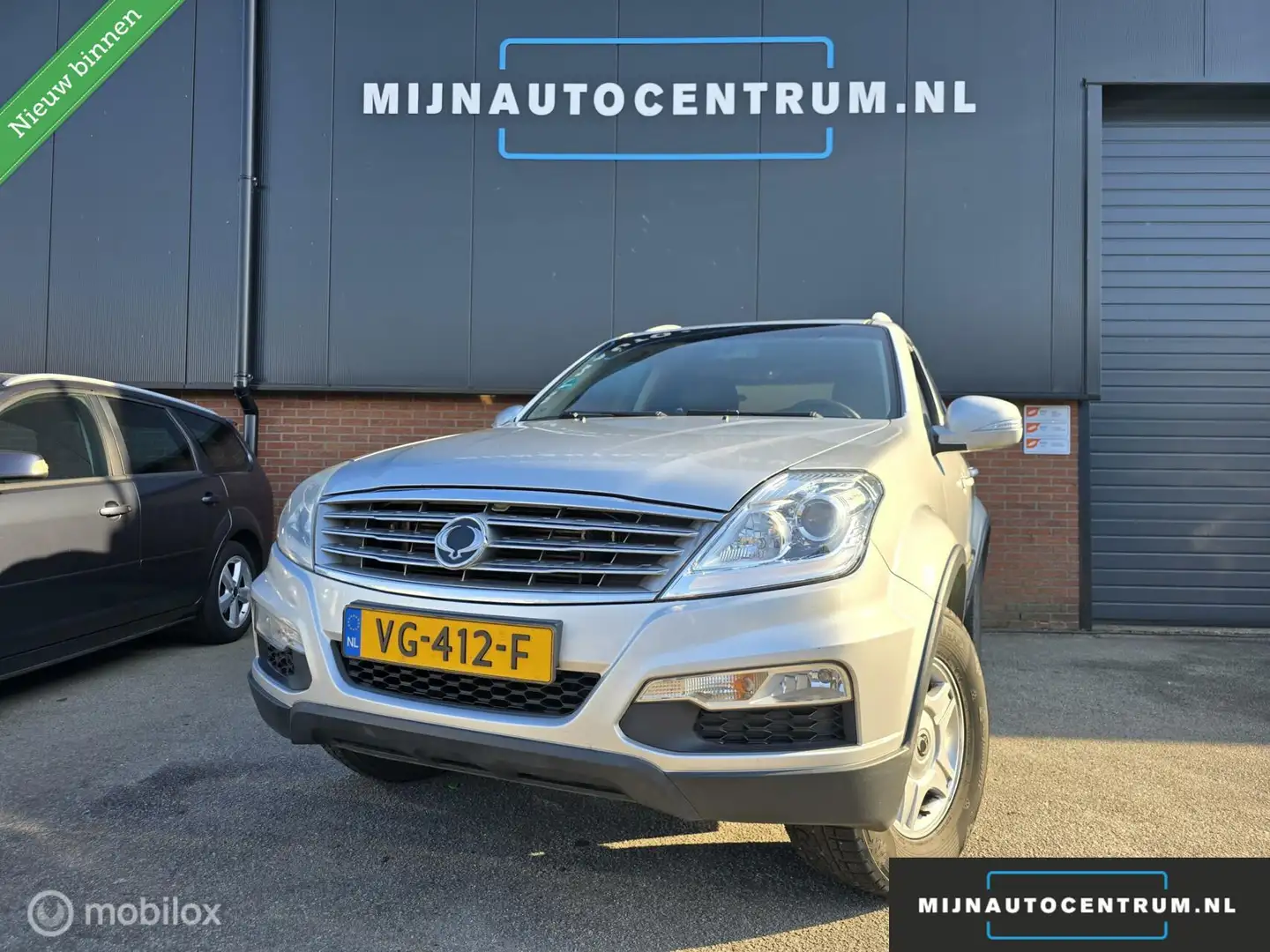 SsangYong Rexton RX 200 e-XDI Sapphire HD / NAP / CARPLAY Plateado - 1