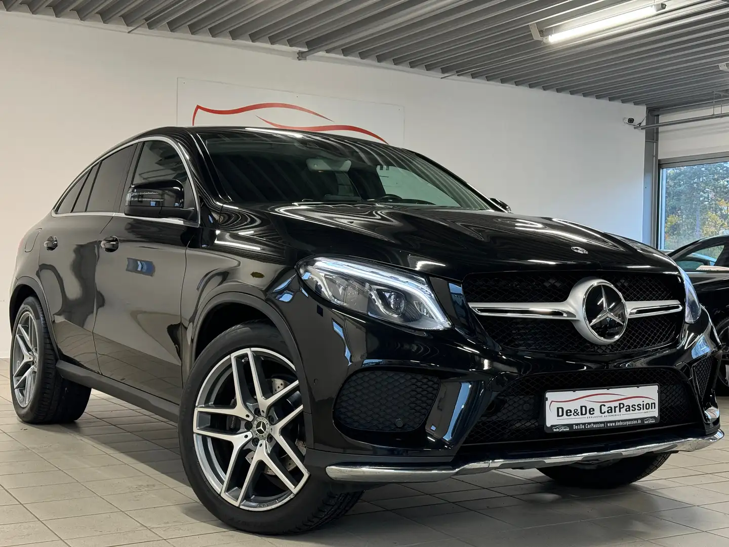 Mercedes-Benz GLE 350 GLE 350 d 4M AMG-Line*PANO+Airmatic+RFK*Unfallfrei Schwarz - 2