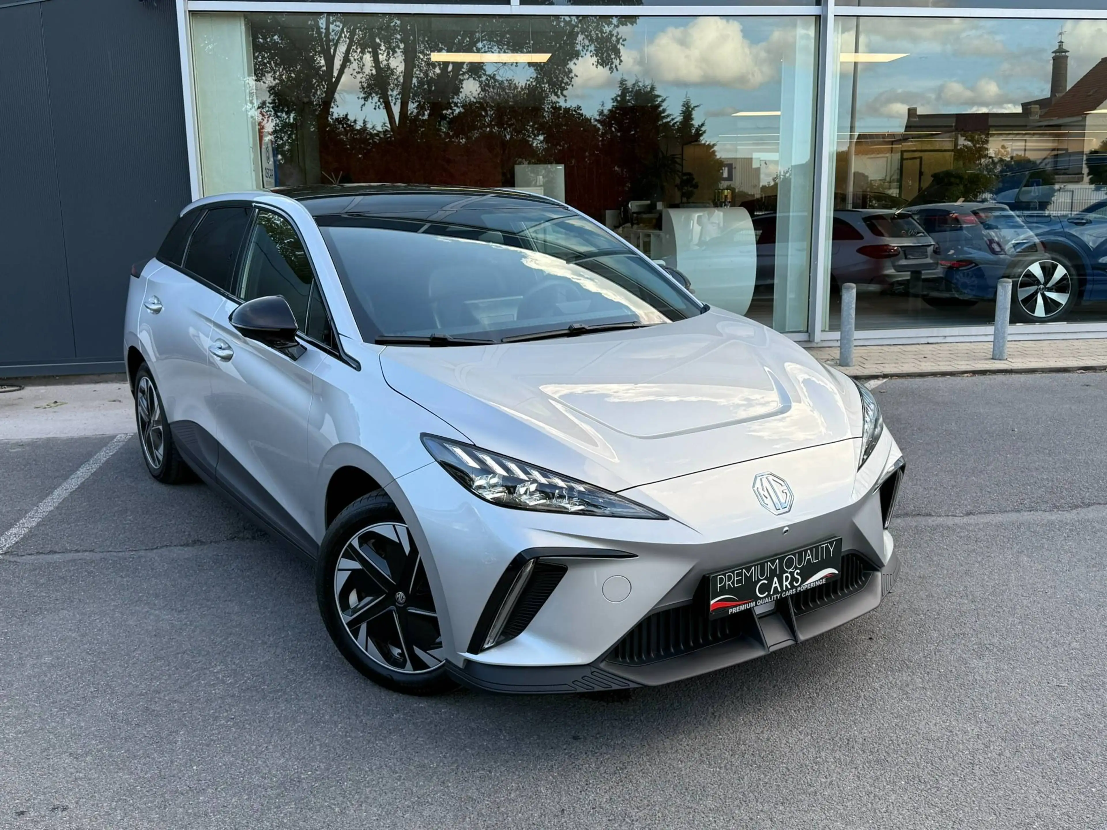 MG MG4 Luxury 64 kWh/ CARPLAY / ZETELVRWNG / 360°CAM — photo 6
