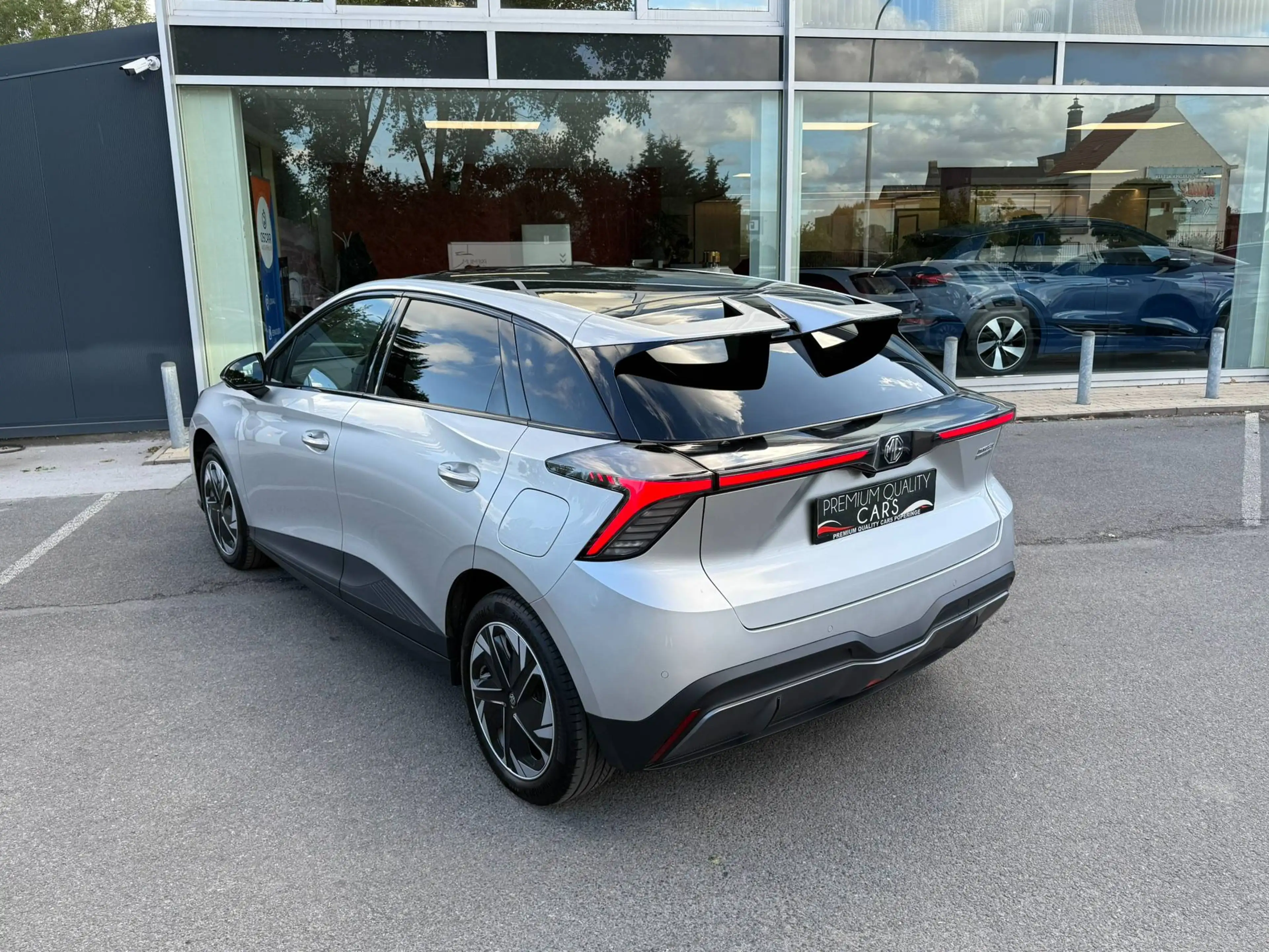 MG MG4 Luxury 64 kWh/ CARPLAY / ZETELVRWNG / 360°CAM — photo 11