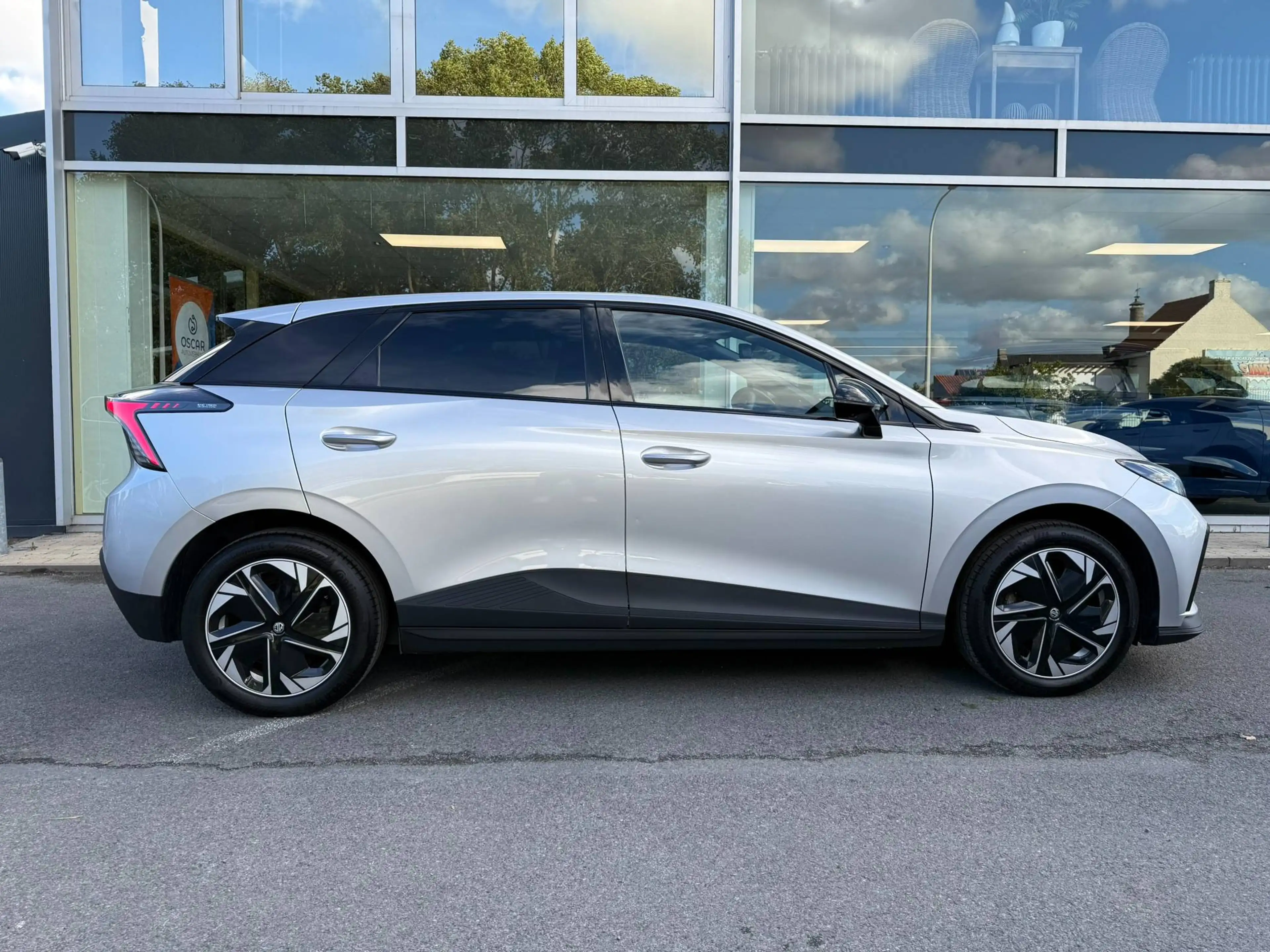 MG MG4 Luxury 64 kWh/ CARPLAY / ZETELVRWNG / 360°CAM — photo 9