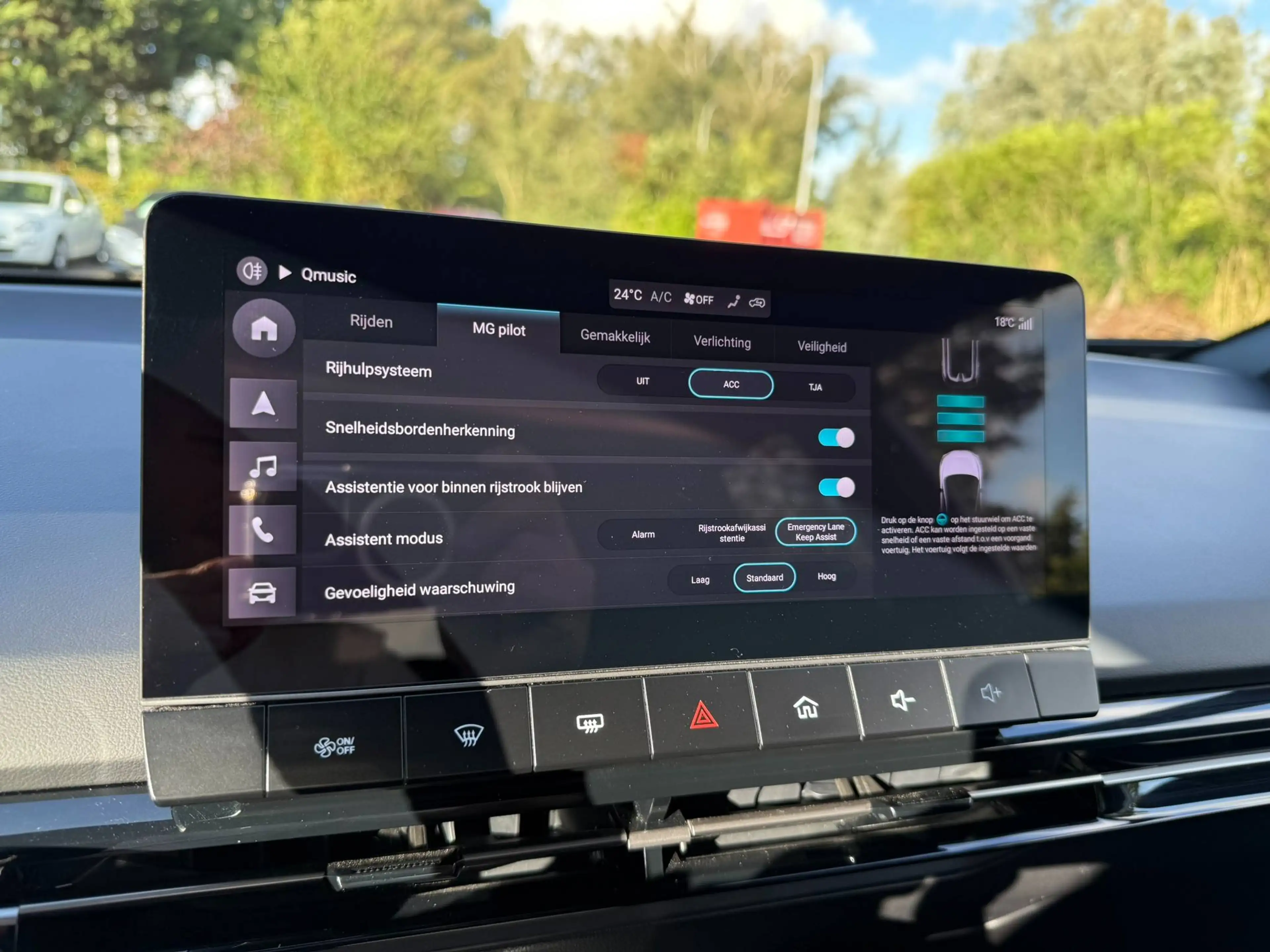 MG MG4 Luxury 64 kWh/ CARPLAY / ZETELVRWNG / 360°CAM — photo 32