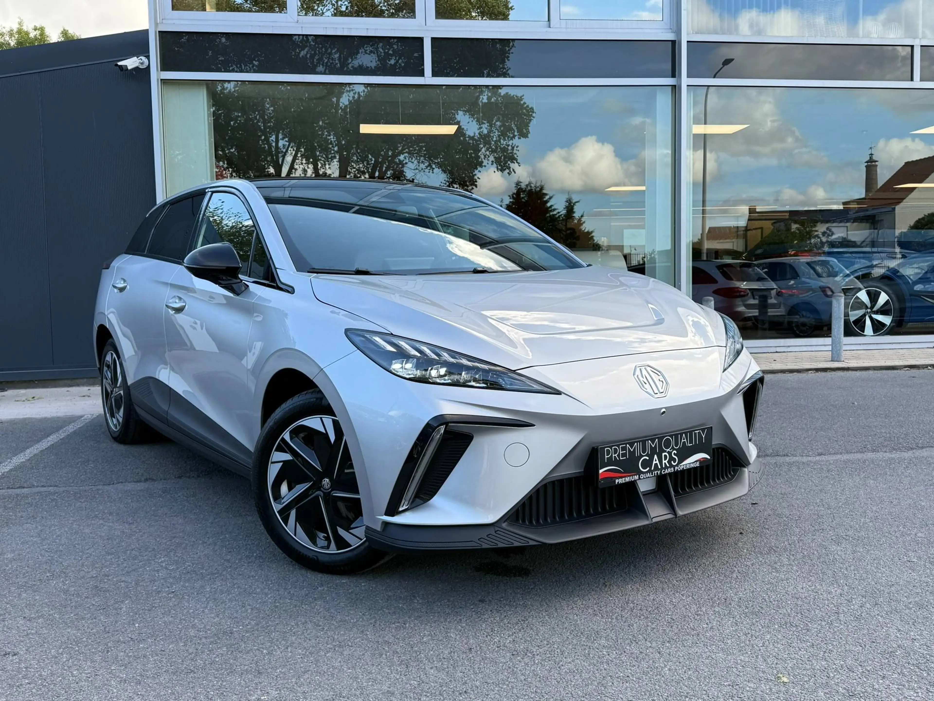 MG MG4 Luxury 64 kWh/ CARPLAY / ZETELVRWNG / 360°CAM — photo 5