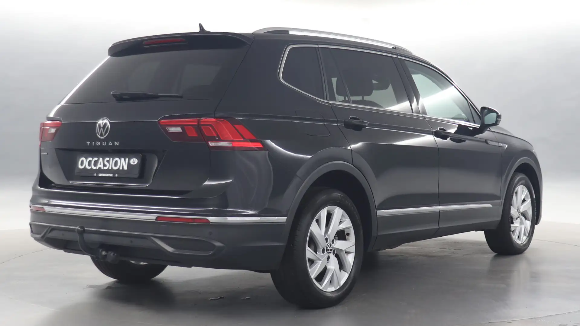 Volkswagen Tiguan Allspace 1.5 TSI 150pk Life Business 7p. DSG / Navigatie / Zwart - 2