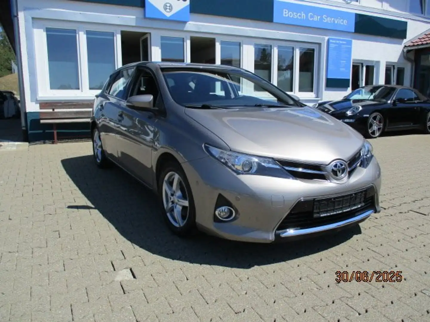 Toyota Auris Start Edition Bronze - 2