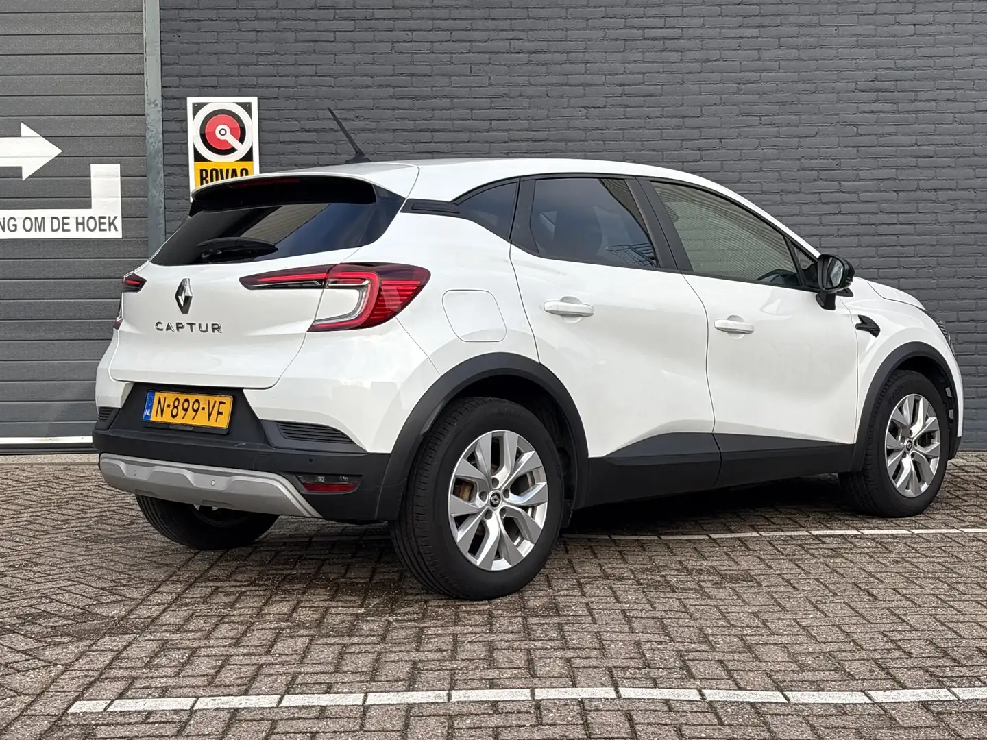 Renault Captur 1.0 TCe 90 Zen | € 7.950,- NETTO! | Airco | Cruise Wit - 2