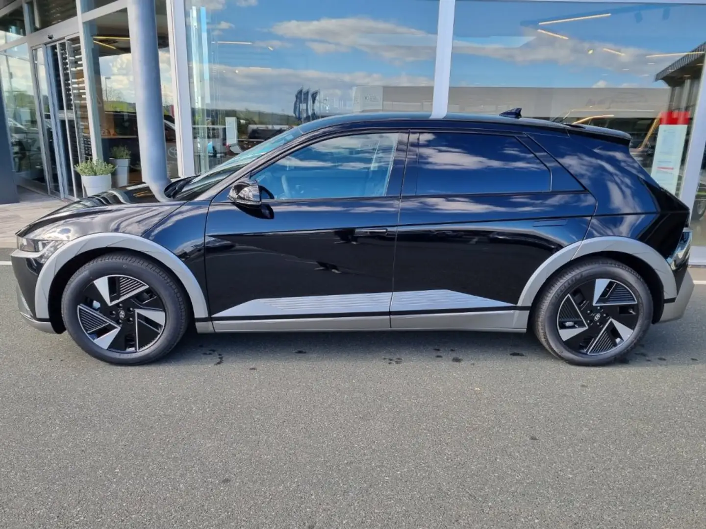 Hyundai IONIQ 5 Comfort Line 84kWh 2WD i5c71-P21 Schwarz - 2