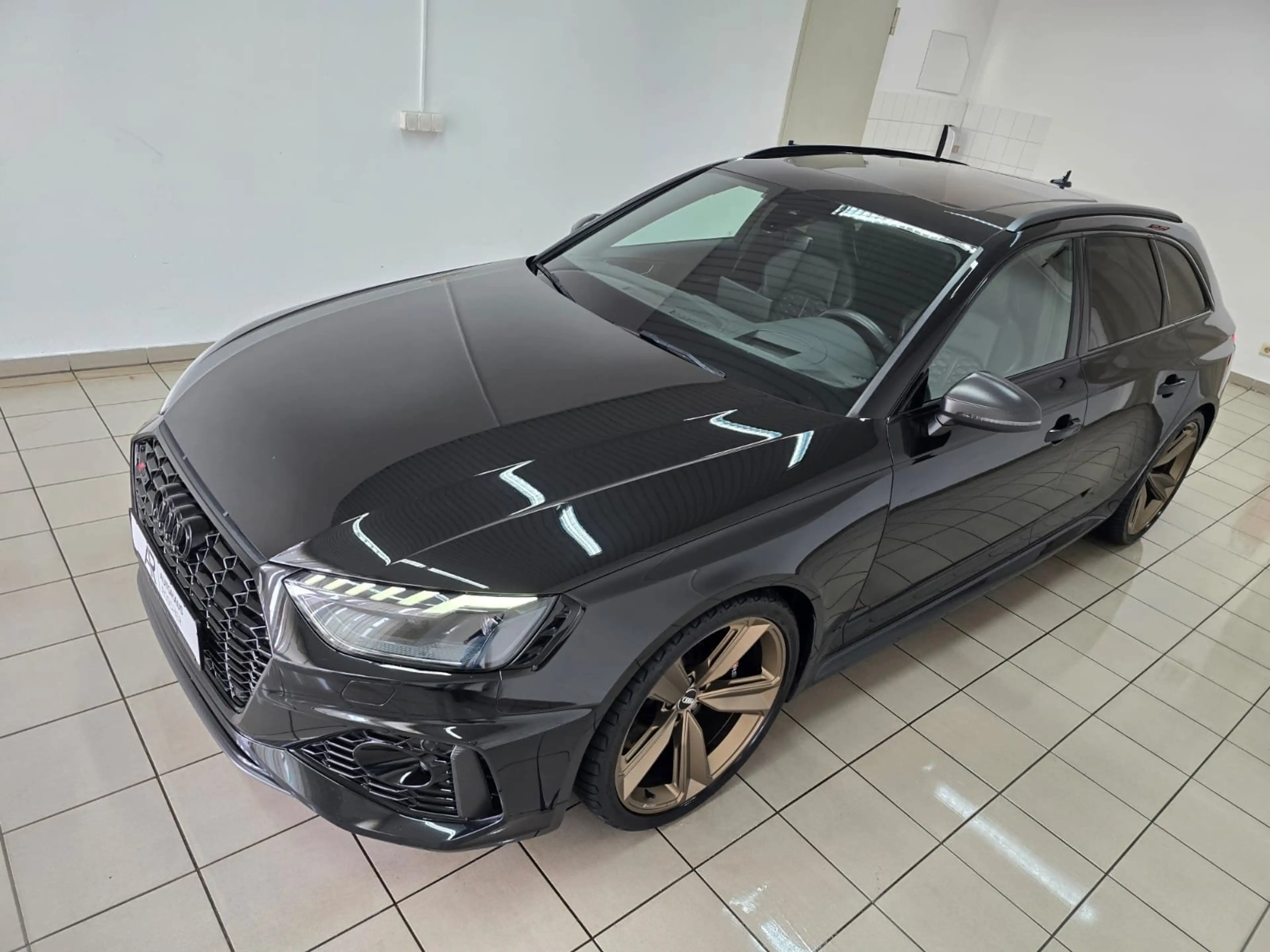 Audi RS4 Avant 2.9 TFSI qu. Exclusive Dynamik Carbon RS AGA — photo 6