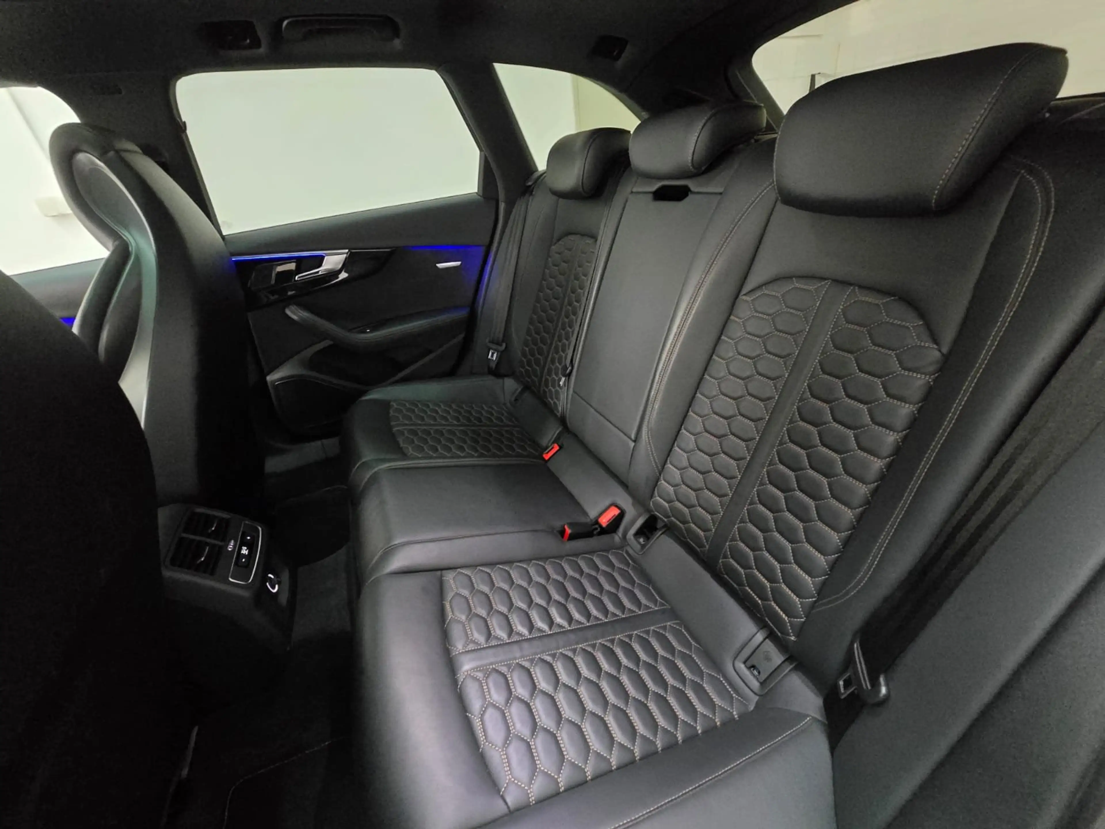 Audi RS4 Avant 2.9 TFSI qu. Exclusive Dynamik Carbon RS AGA — photo 10