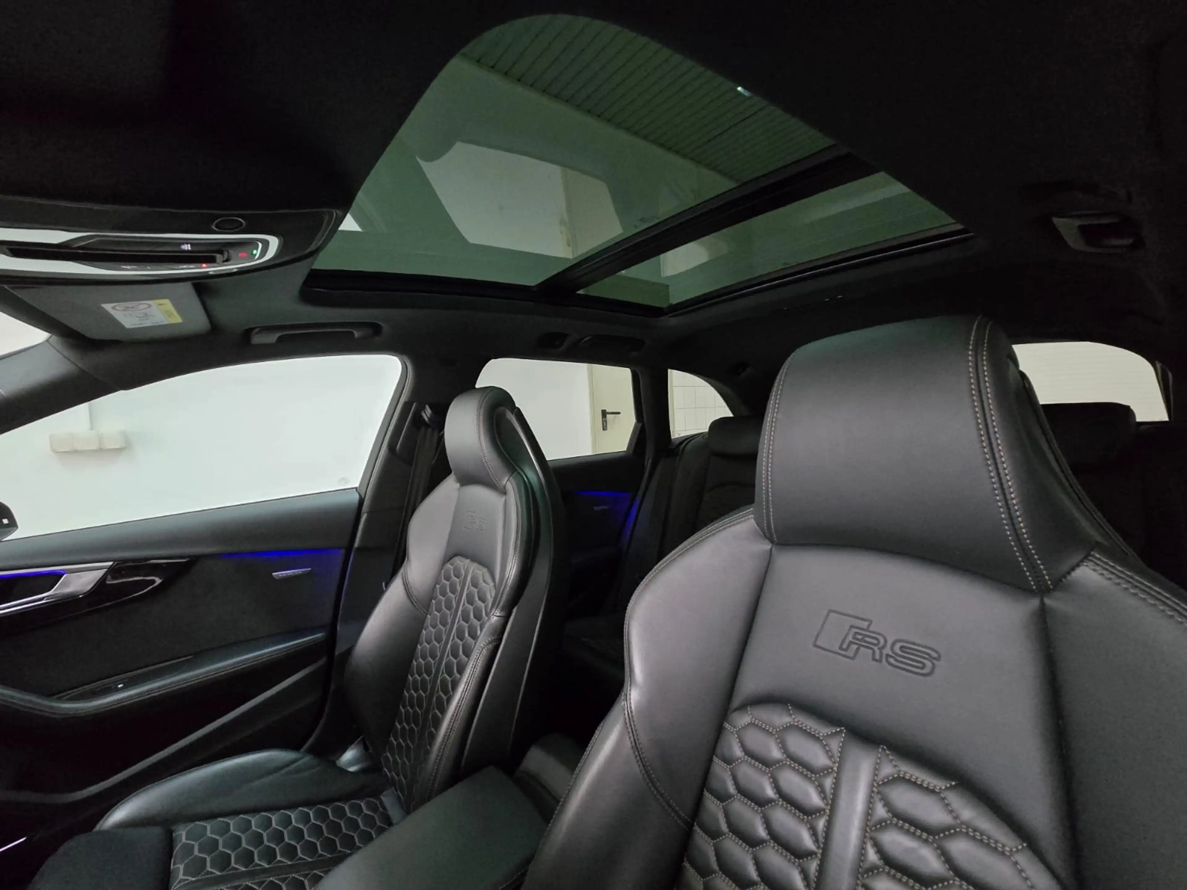 Audi RS4 Avant 2.9 TFSI qu. Exclusive Dynamik Carbon RS AGA — photo 9