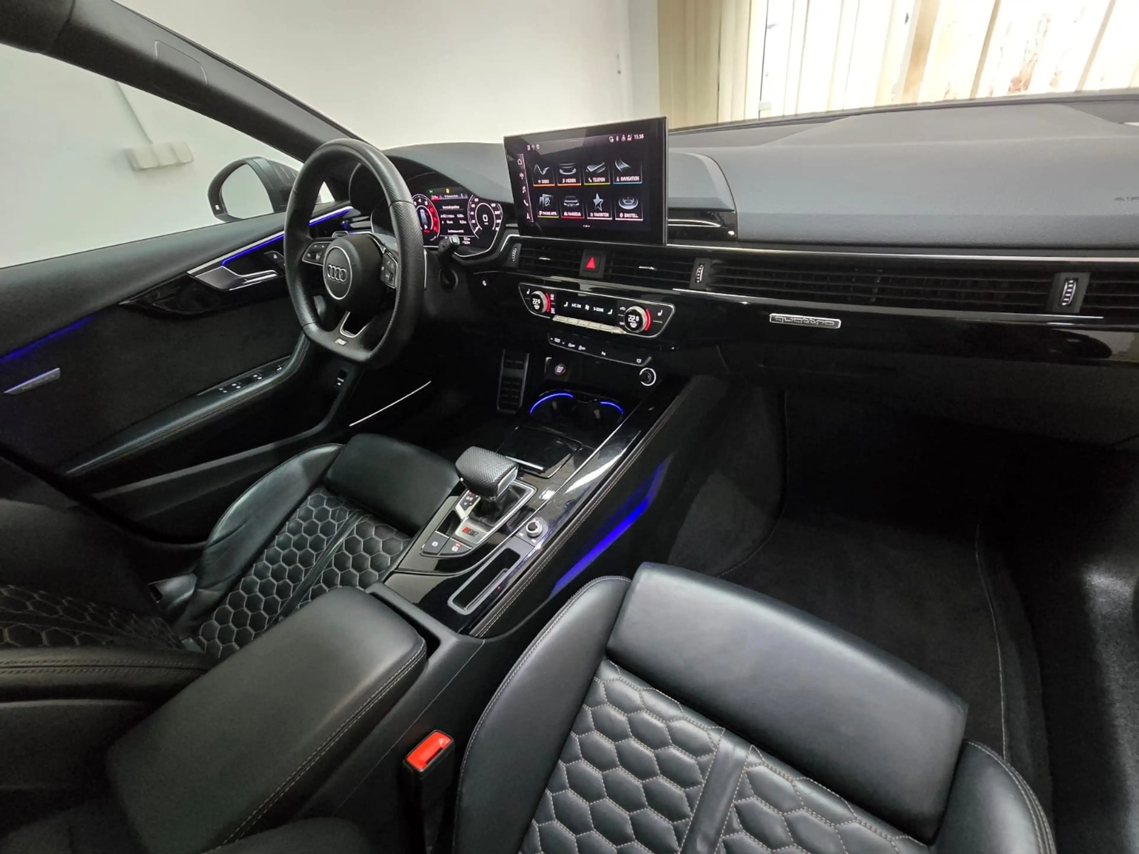 Audi RS4 Avant 2.9 TFSI qu. Exclusive Dynamik Carbon RS AGA — photo 11