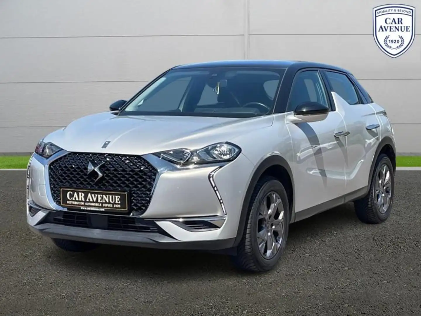 DS Automobiles DS 3 Crossback BlueHDi 100ch Chic 97g Gris - 1