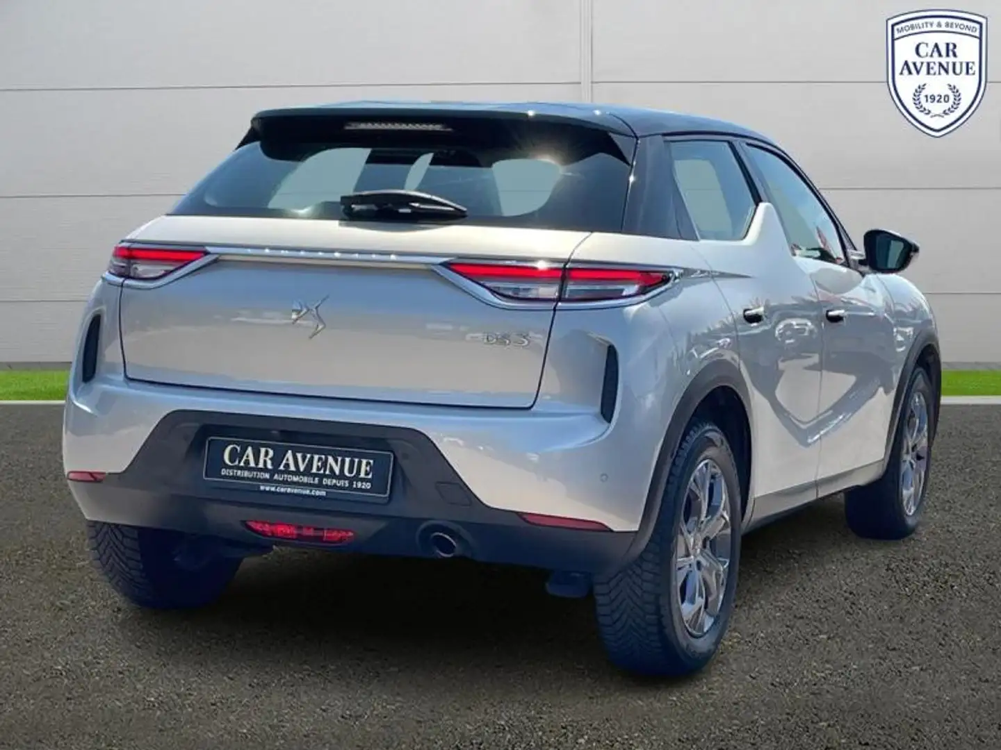 DS Automobiles DS 3 Crossback BlueHDi 100ch Chic 97g Gris - 2