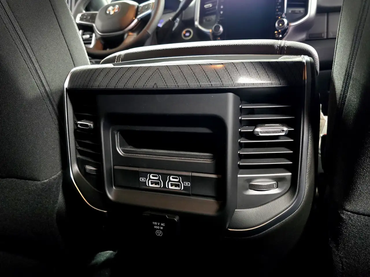 RAM 2500 снимка RAM 2500