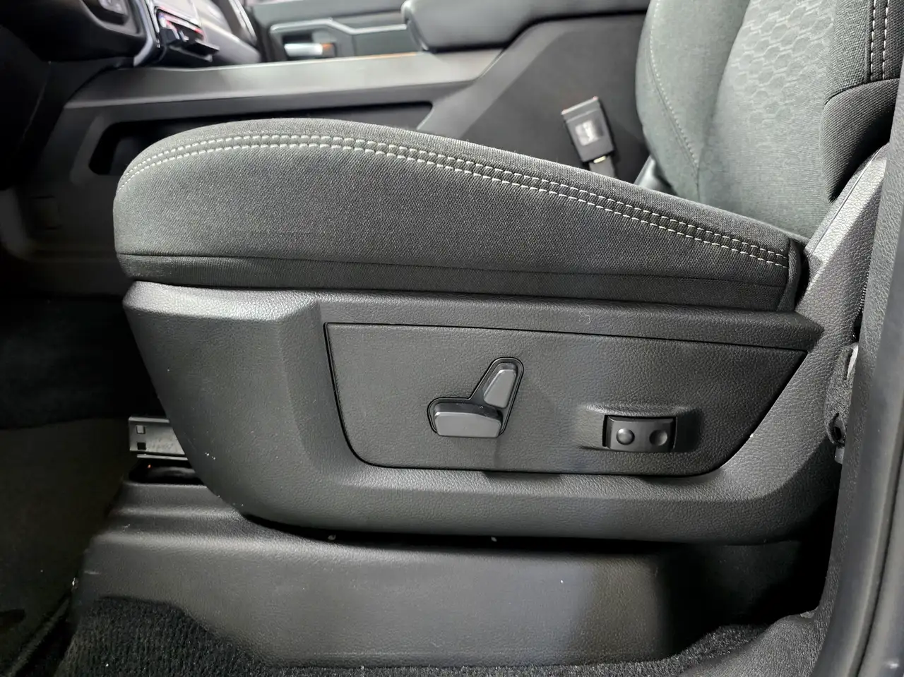 RAM 2500 снимка RAM 2500